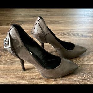 Vera Wang Brown Stilettos